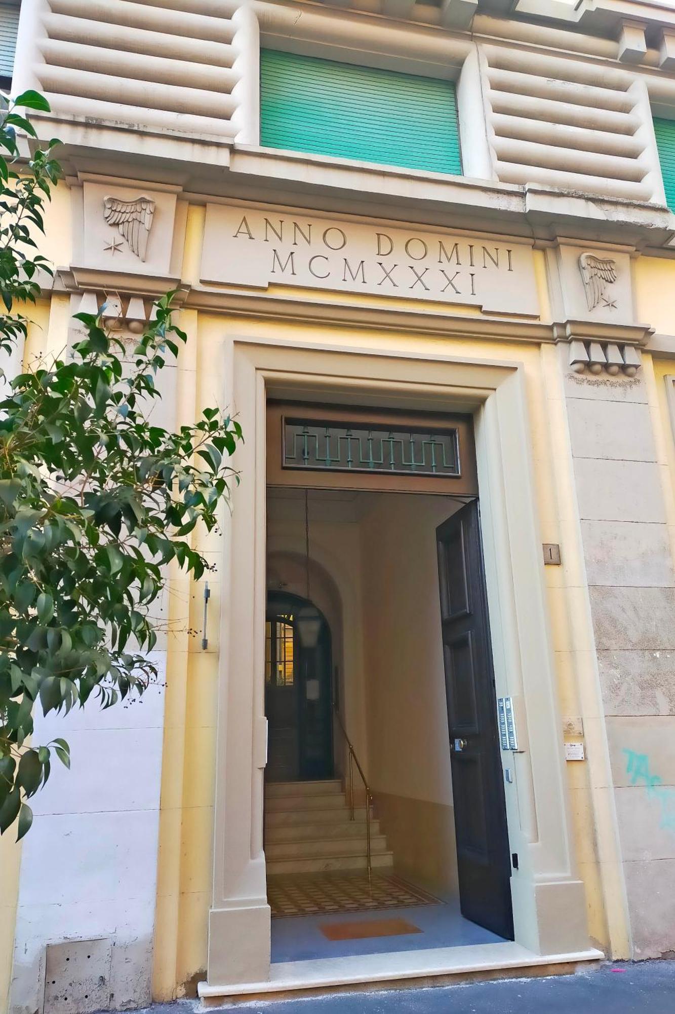 Casa Giuliana -3br 2bath Flat, 116 M2 On One Level, 2nd Floor With Lift, High Comfort, Quite, Chic, Doorman, 600 Meters From Vatican Museums And Ottaviano Metro, Plenty Of District Facilities, Welcome Drinks & Local Guide, 24 Hour 4 Language Su Appartement Rome