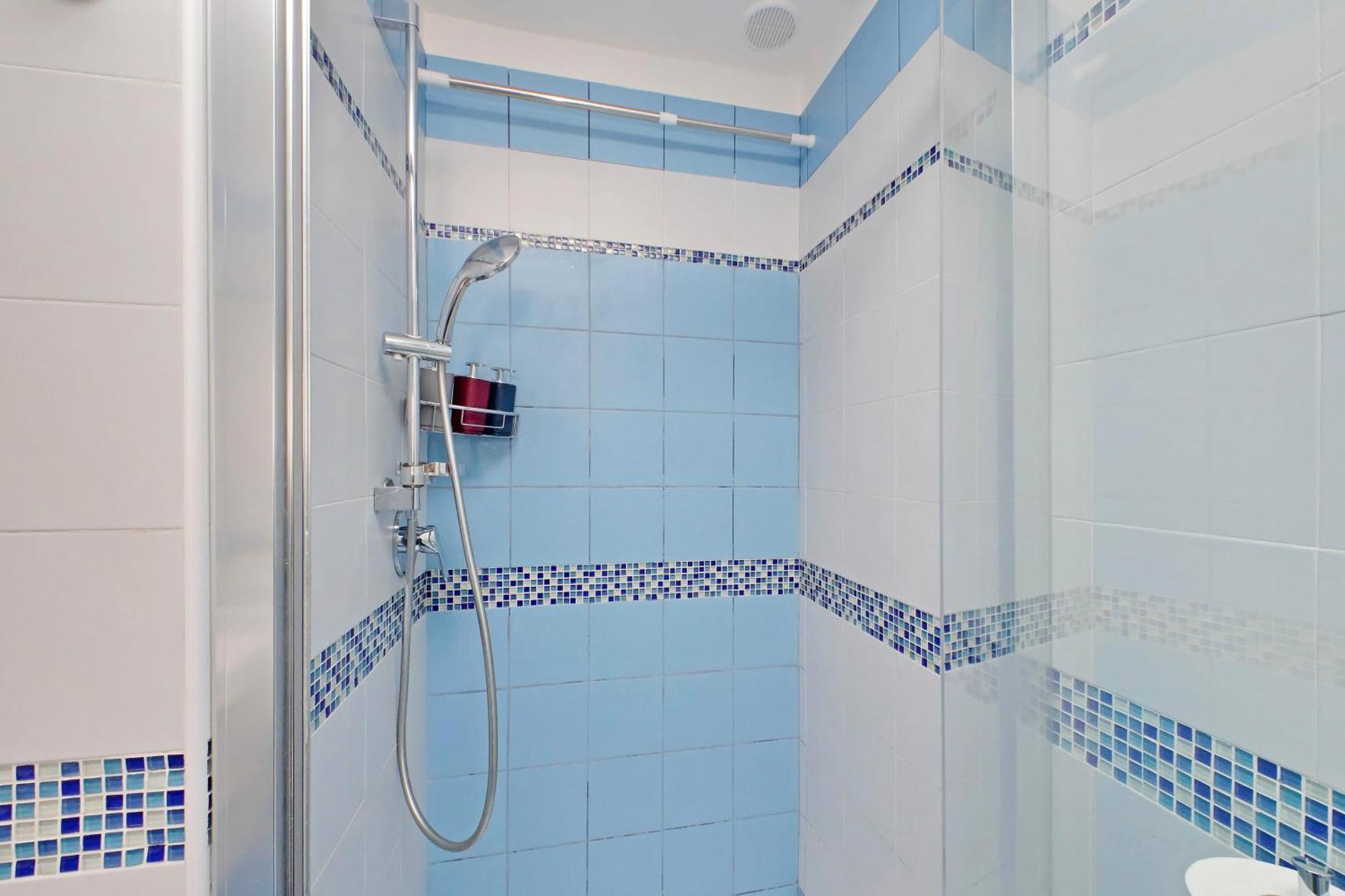 Appartement Casa Giuliana -3br 2bath Flat, 116 M2 On One Level, 2nd Floor With Lift, High Comfort, Quite, Chic, Doorman, 600 Meters From Vatican Museums And Ottaviano Metro, Plenty Of District Facilities, Welcome Drinks & Local Guide, 24 Hour 4 Language Su Rome